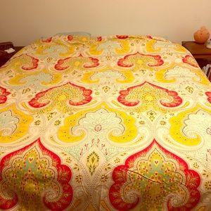 Queen reversible duvet cover